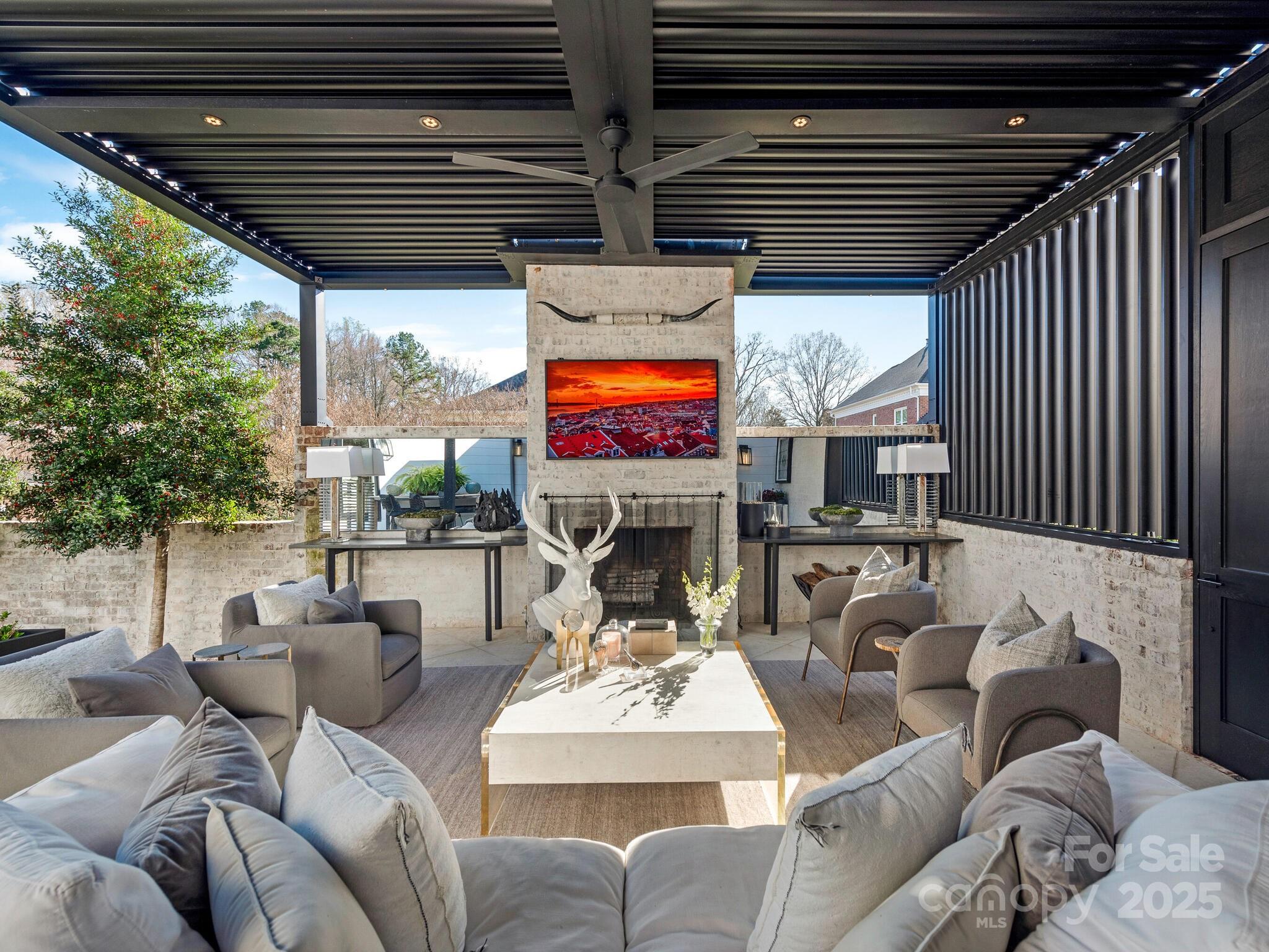 Kenwood Sharon Lane - Residential