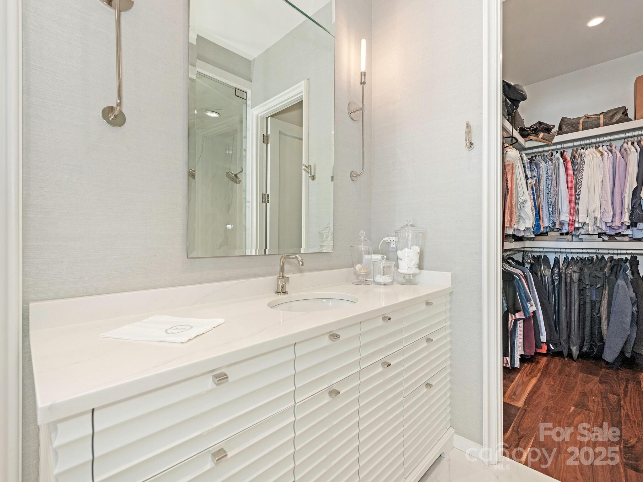 Kenwood Sharon Lane - Residential