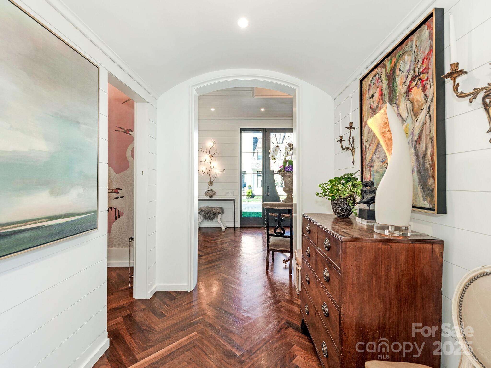 Kenwood Sharon Lane - Residential