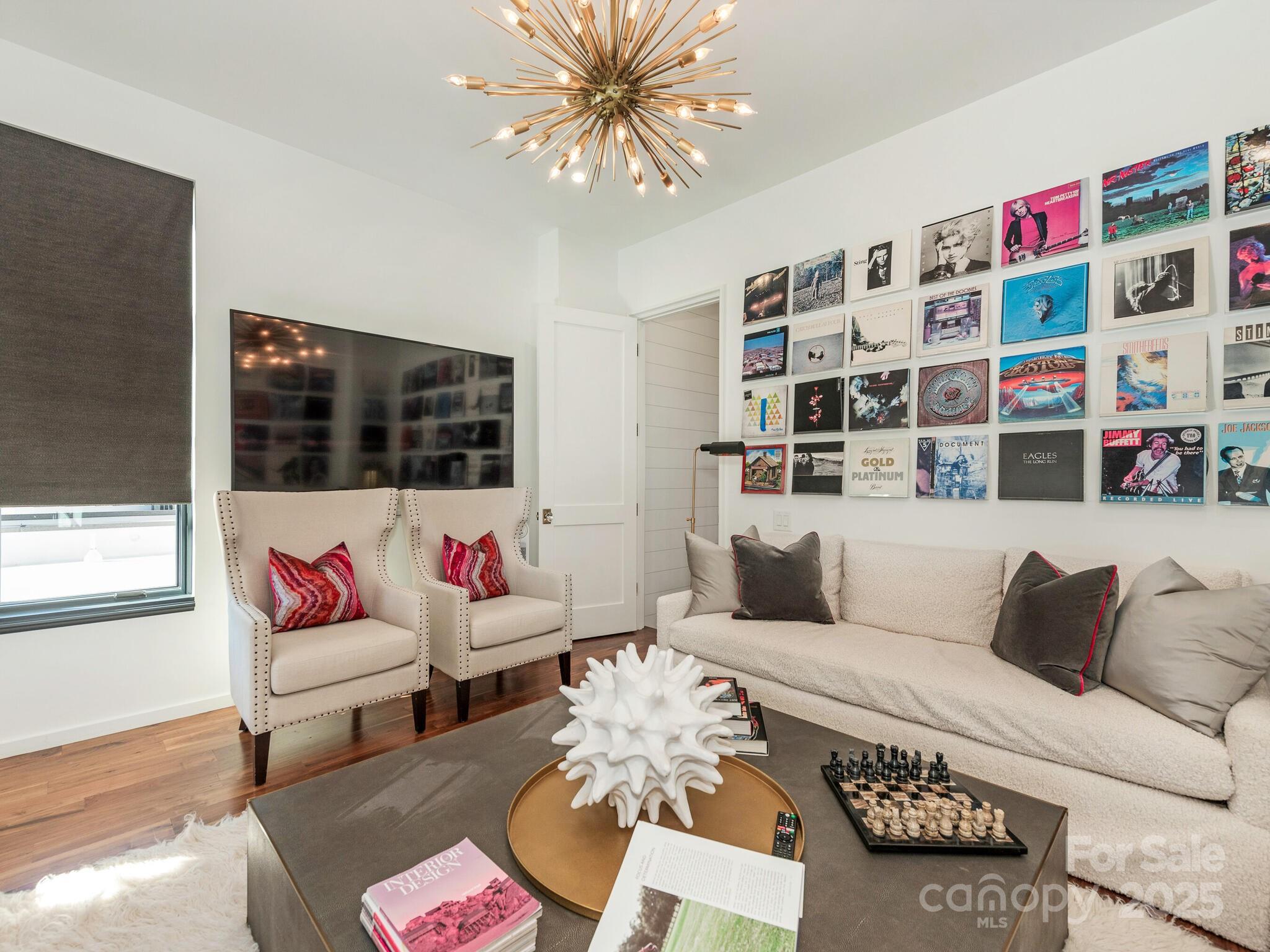 Kenwood Sharon Lane - Residential