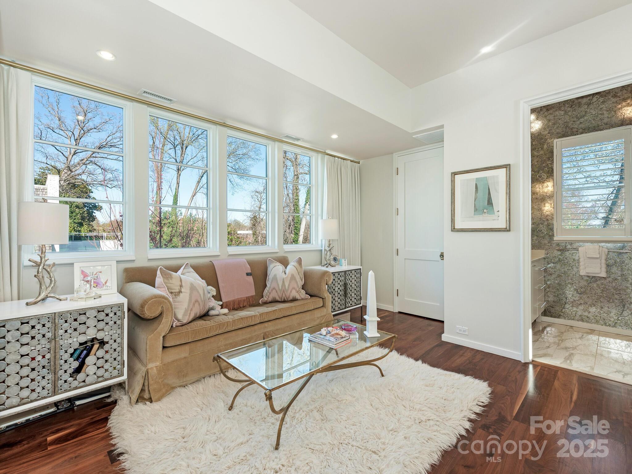 Kenwood Sharon Lane - Residential