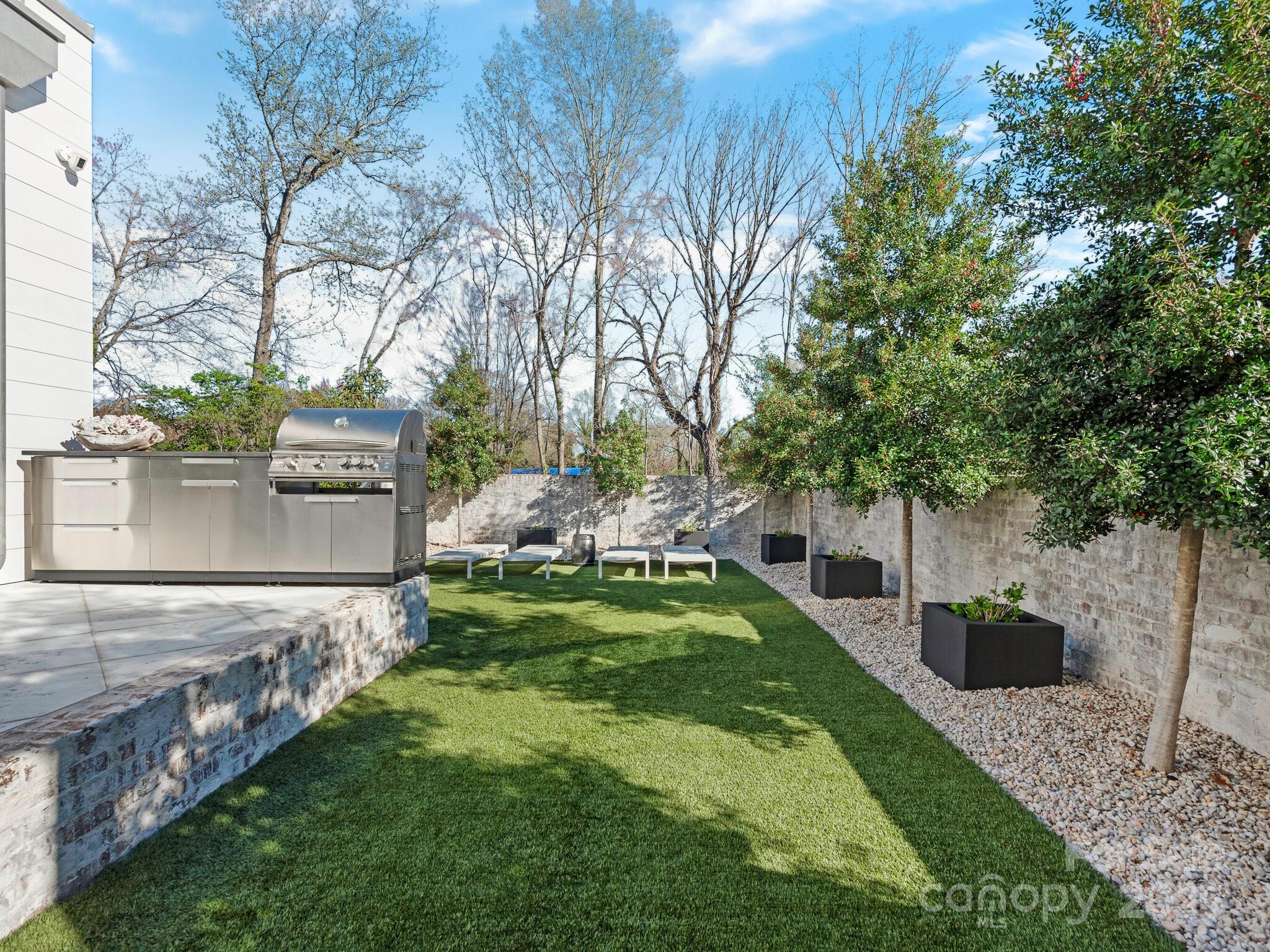Kenwood Sharon Lane - Residential
