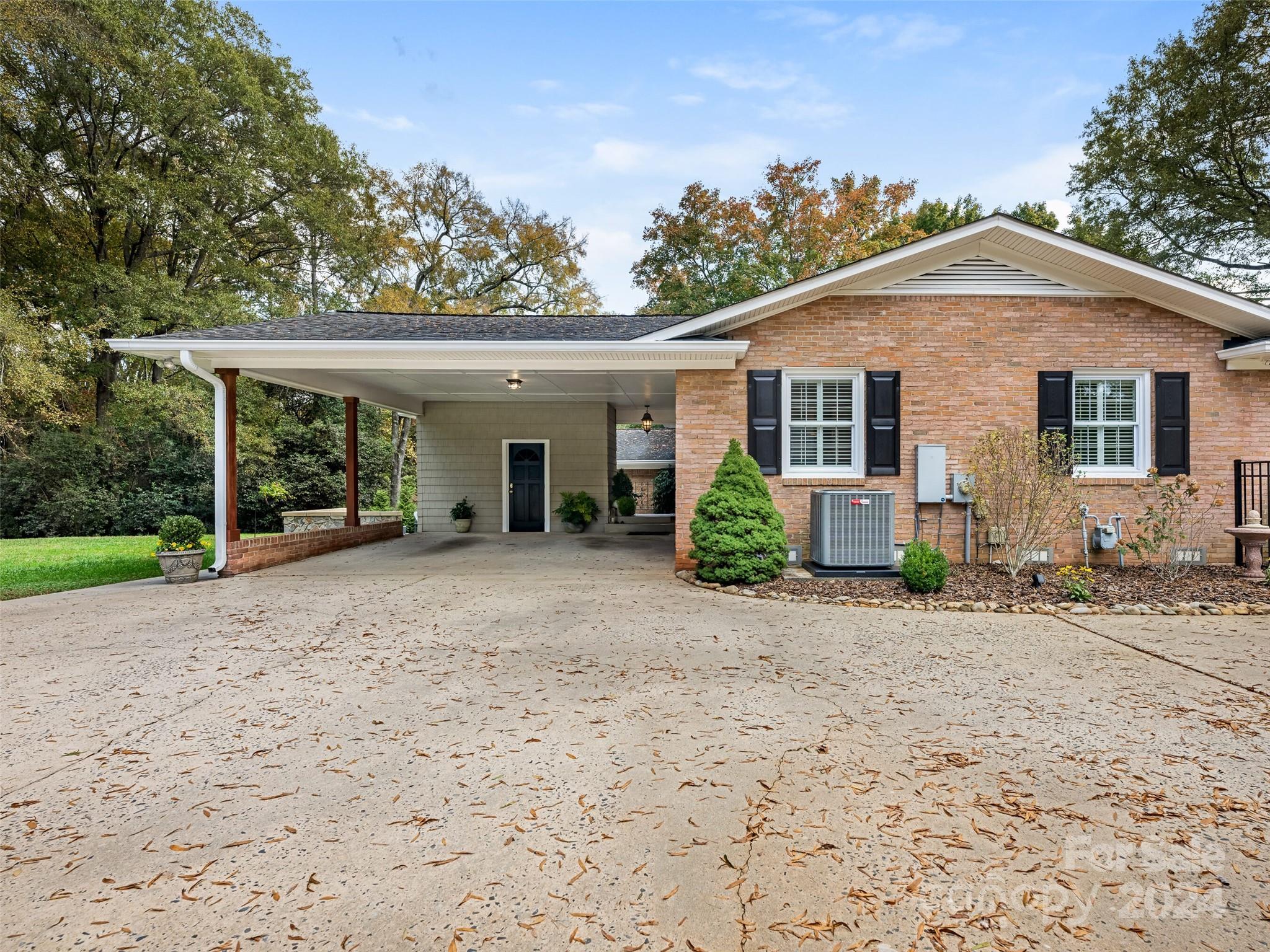 Lansdowne - Residential