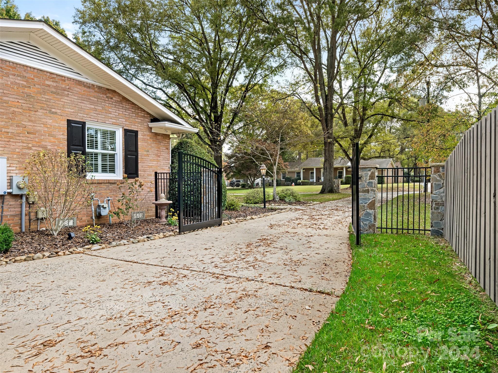 Lansdowne - Residential