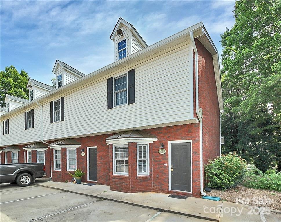 Oakland Villas - Residential