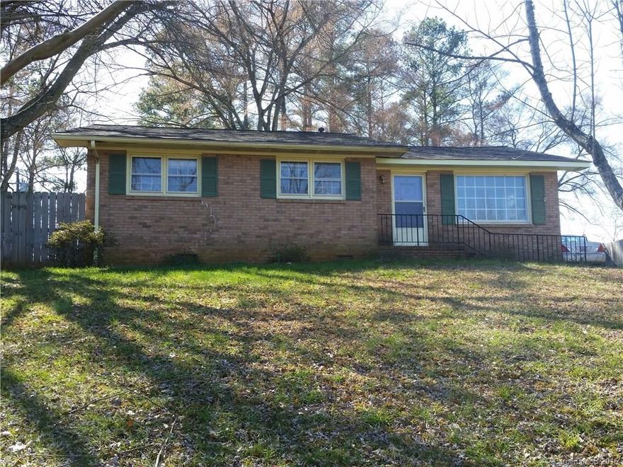 Location! 3BR/2BA, hardwood and carpet, freshly painted interior, brick exterior and attached storage. Large fenced backyard can be used for all sorts of family activities. Close to schools, I-77 and shopping!