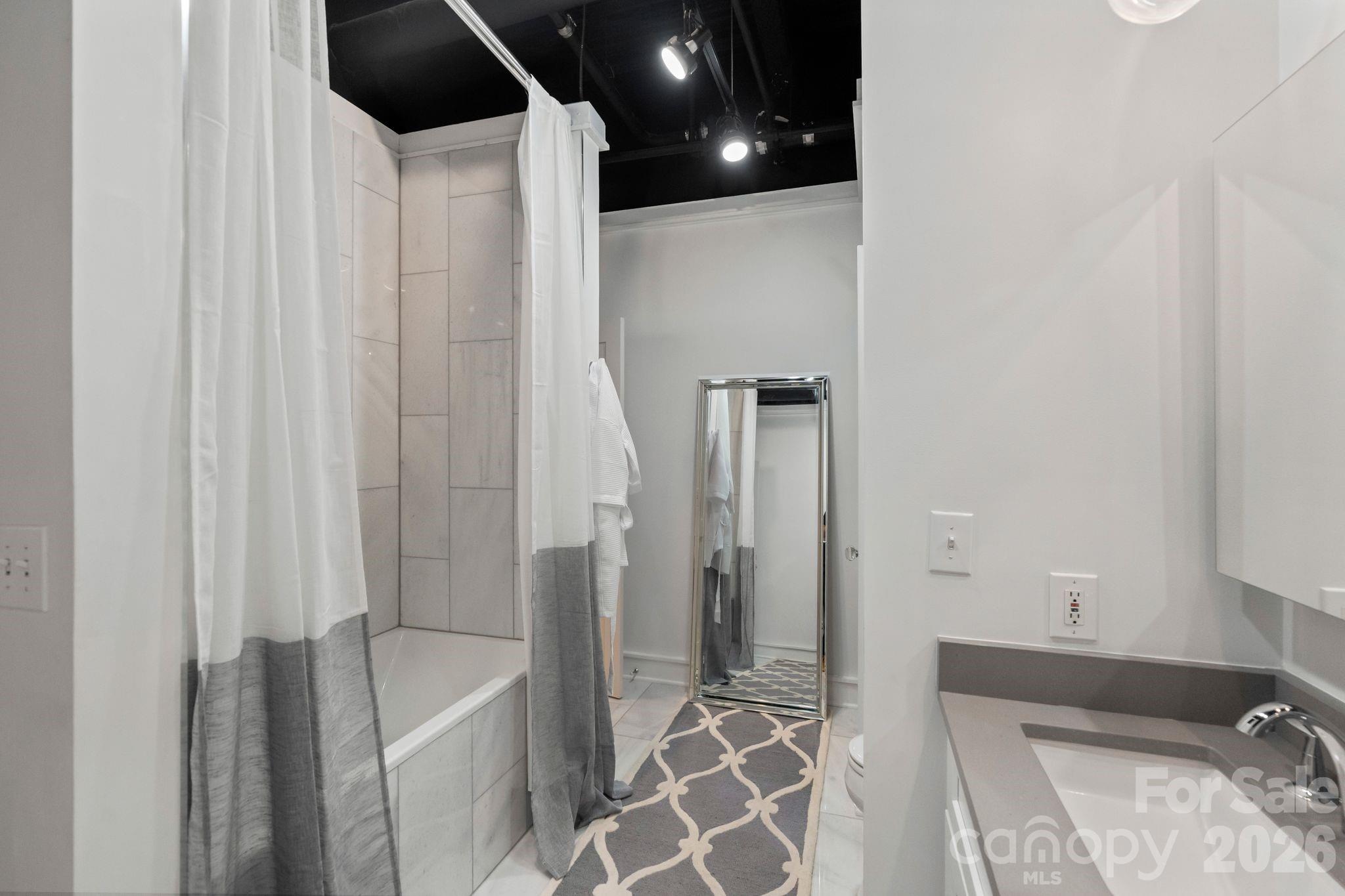 400 North Church - Residential