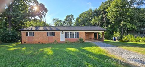 Photo of 206 ROWAL Street SE, Conover, NC 28613 (MLS # 4288804)