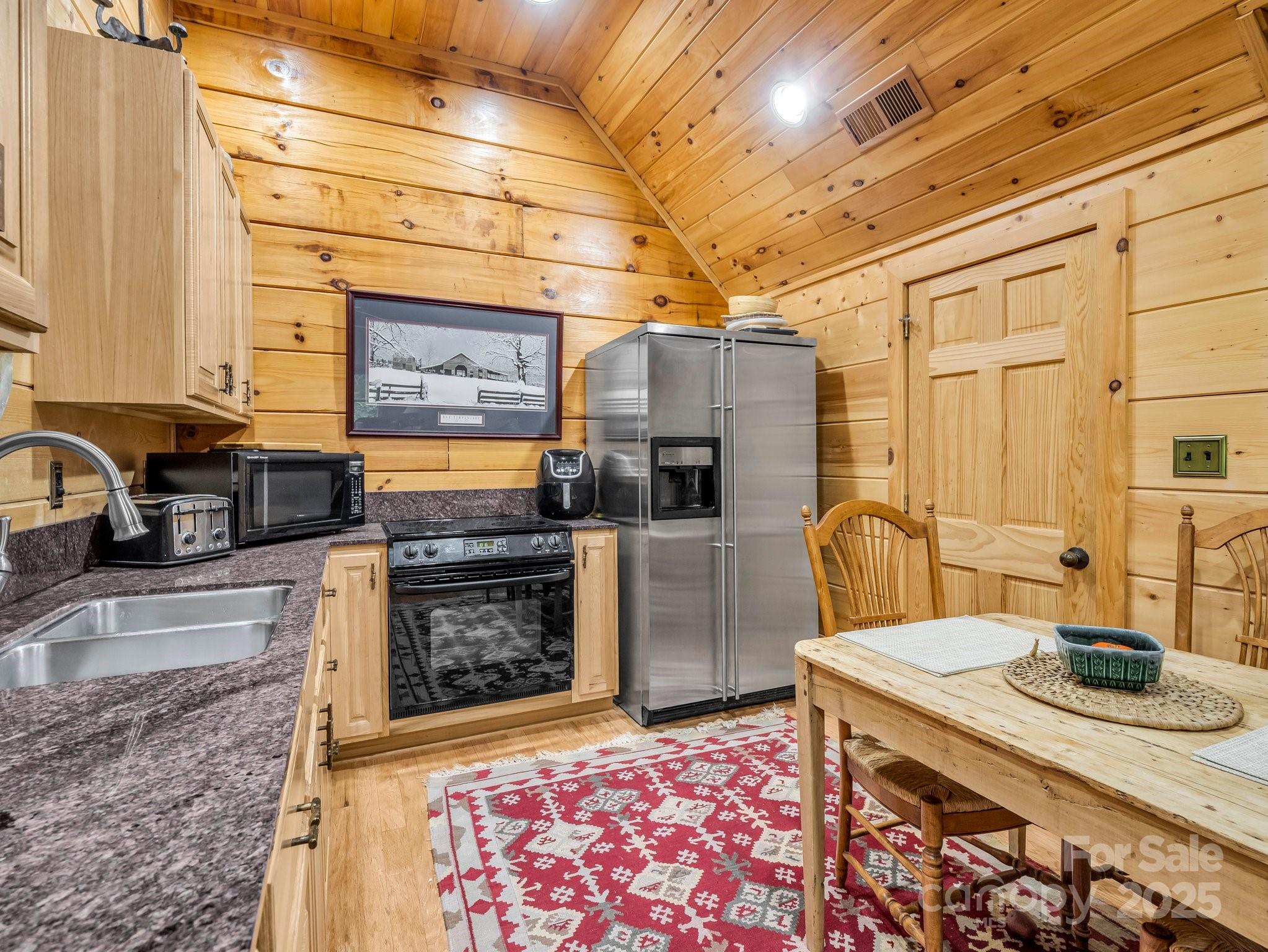 Cane Creek Mountain - Residential