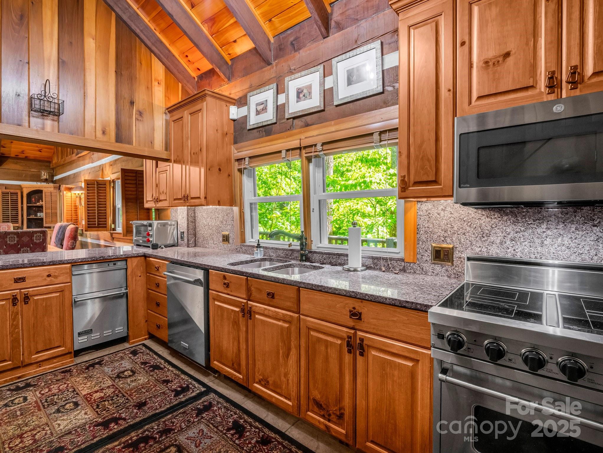 Cane Creek Mountain - Residential