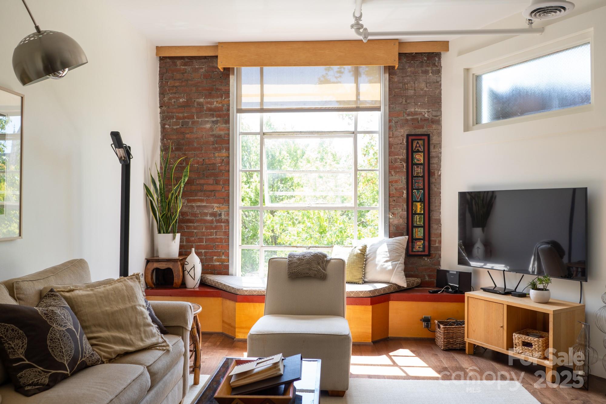 35 Patton Avenue 304