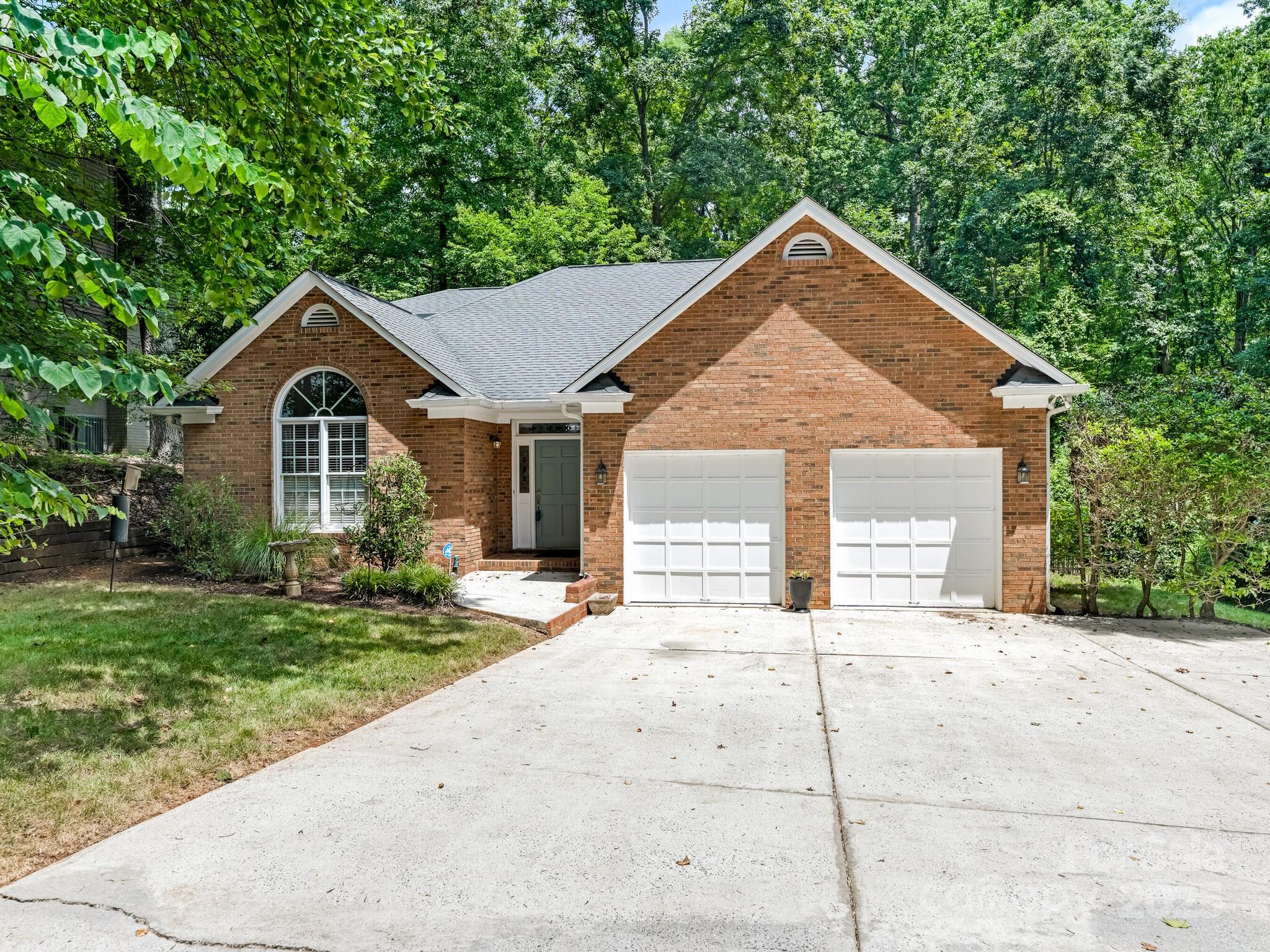6907 Pleasant Drive