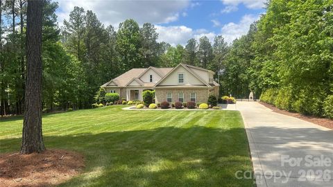 Photo of 6627 Harbor Oaks Drive, Denver, NC 28037 (MLS # 4366457)
