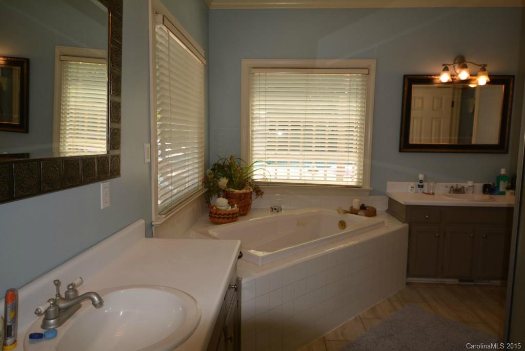 Country Club Estates - Residential