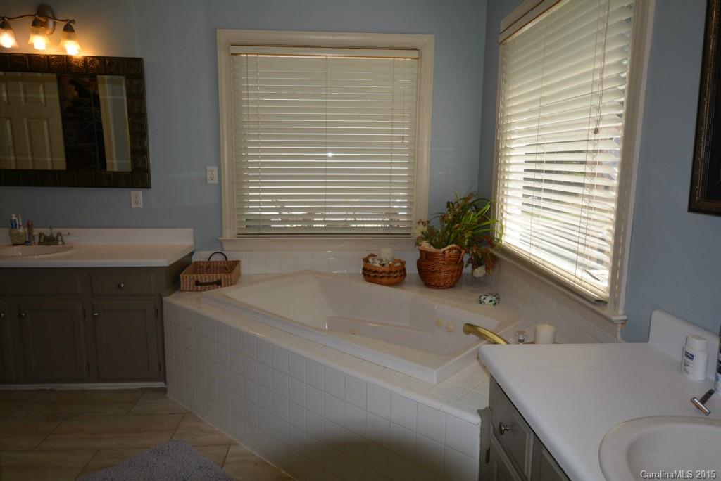 Country Club Estates - Residential