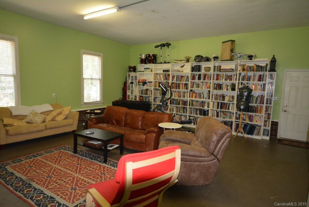 Country Club Estates - Residential