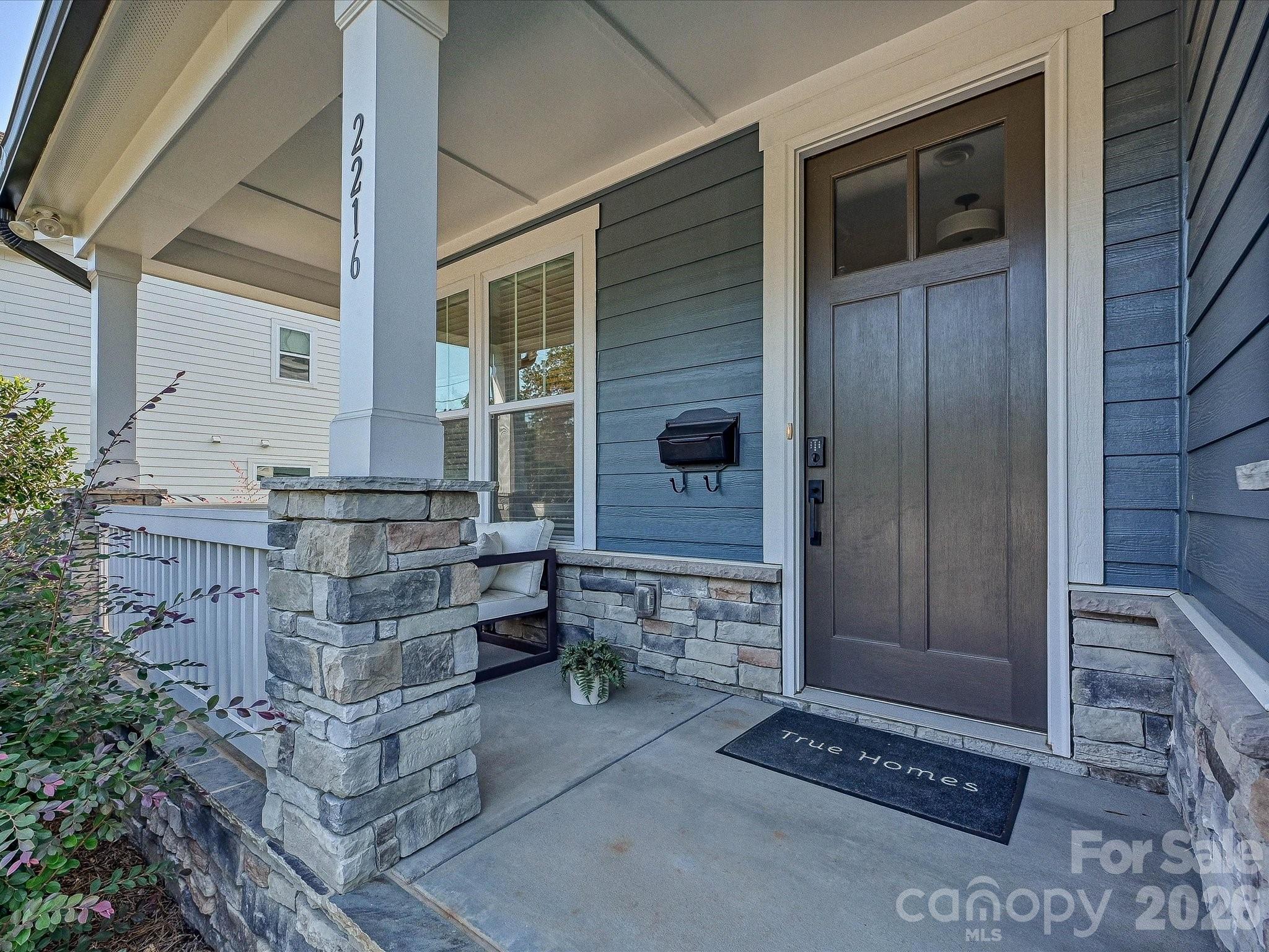 2216 Catalina Avenue