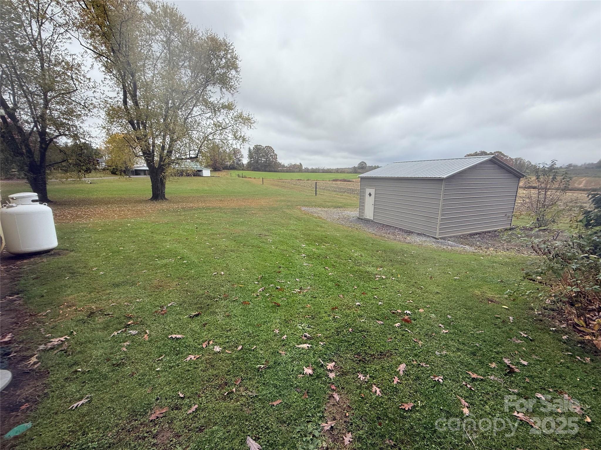 5601 Howard Gap Road