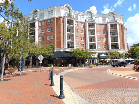 Photo of 4625 Piedmont Row Drive #504, Charlotte, NC 28210 (MLS # 4422483)