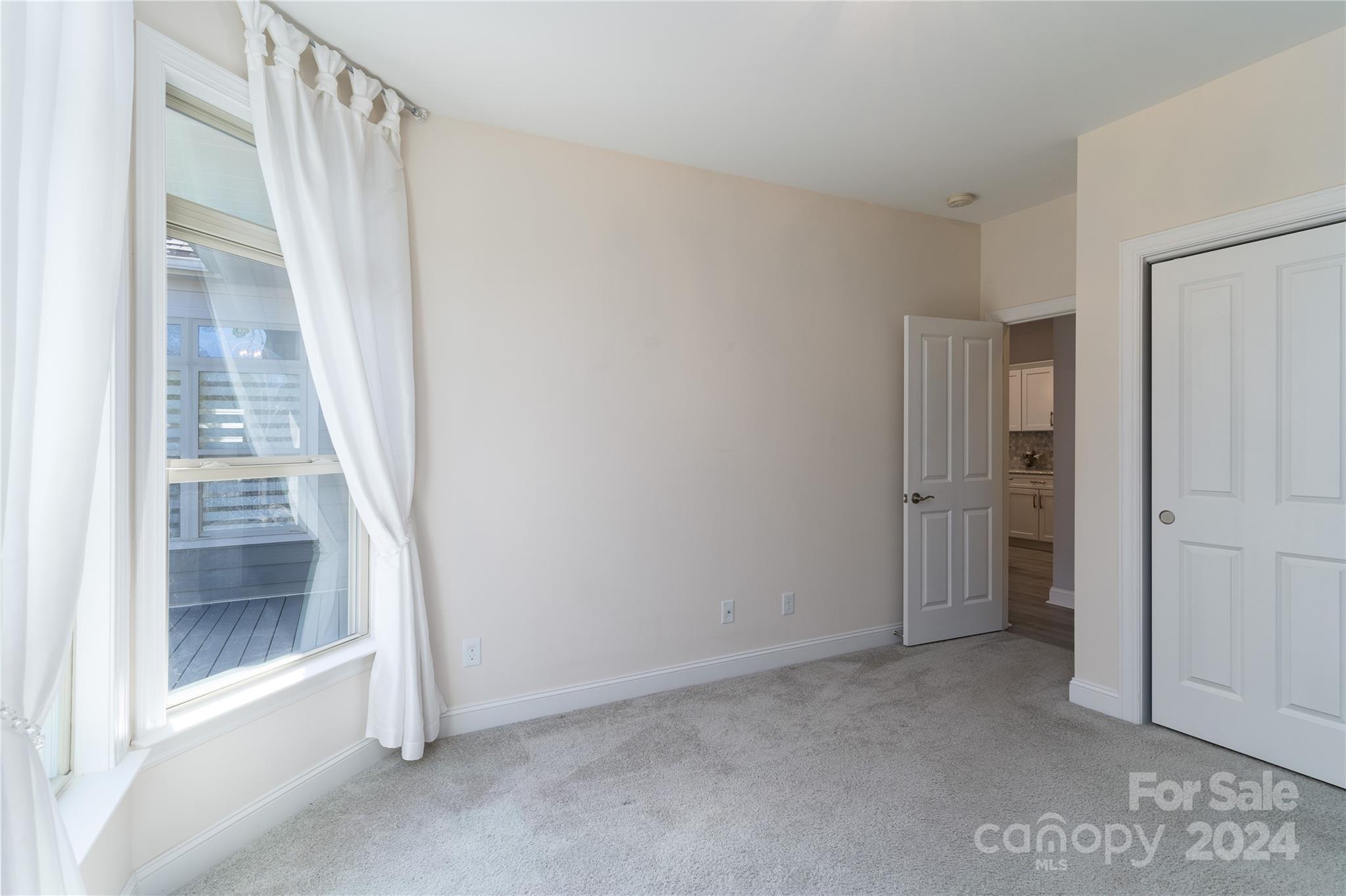 The Courtyards at Jetton - Residential