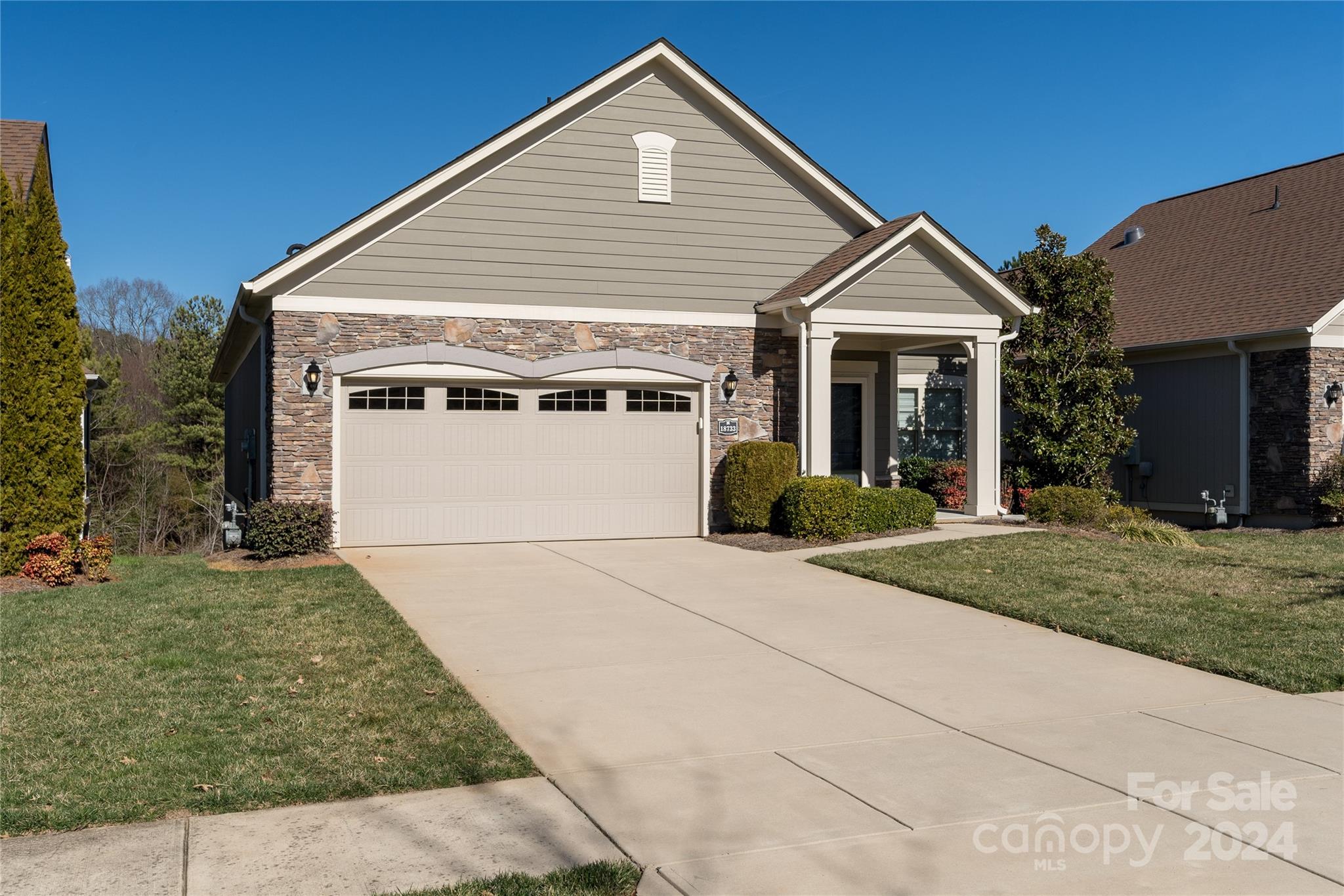 The Courtyards at Jetton - Residential