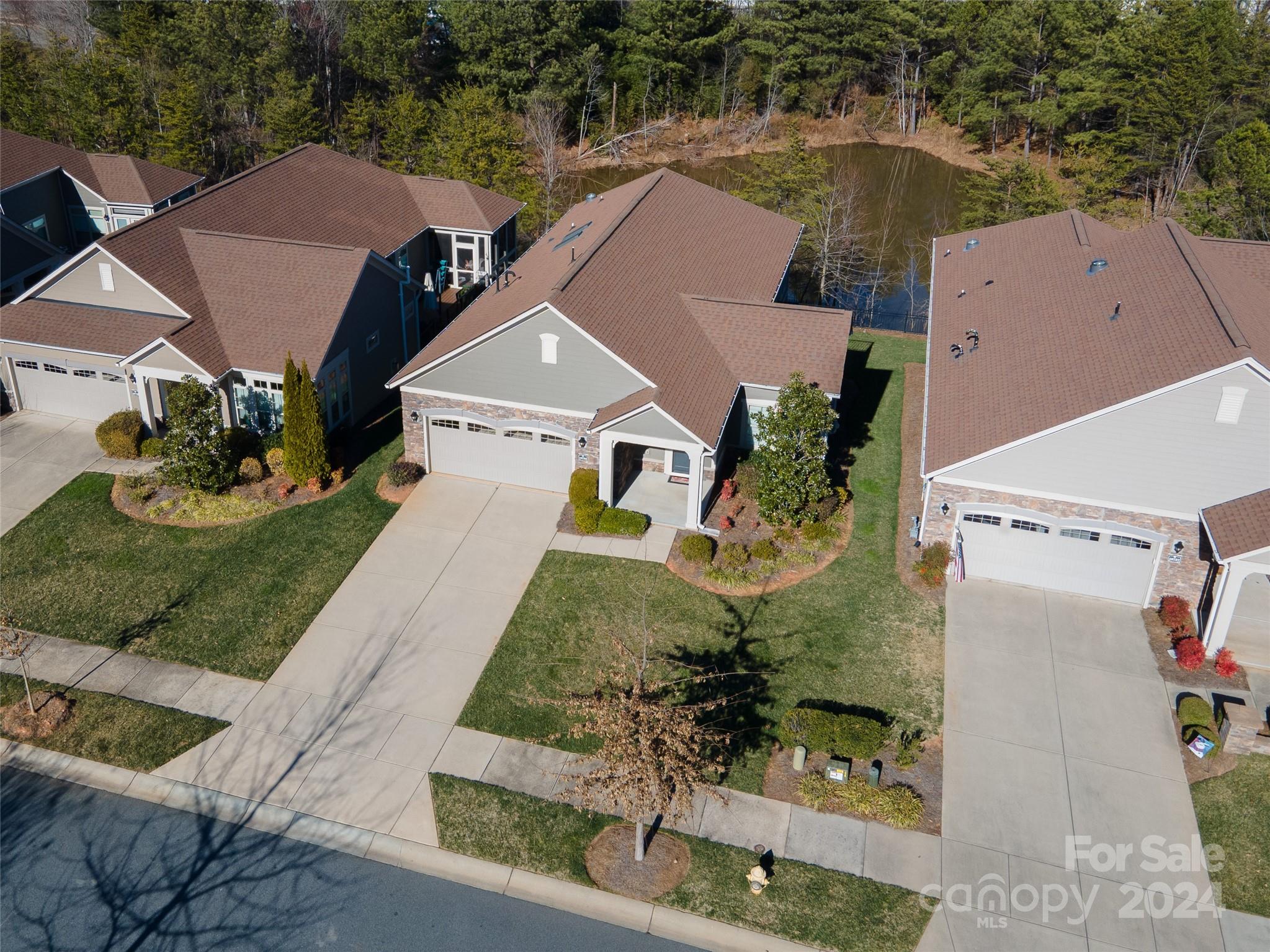 The Courtyards at Jetton - Residential