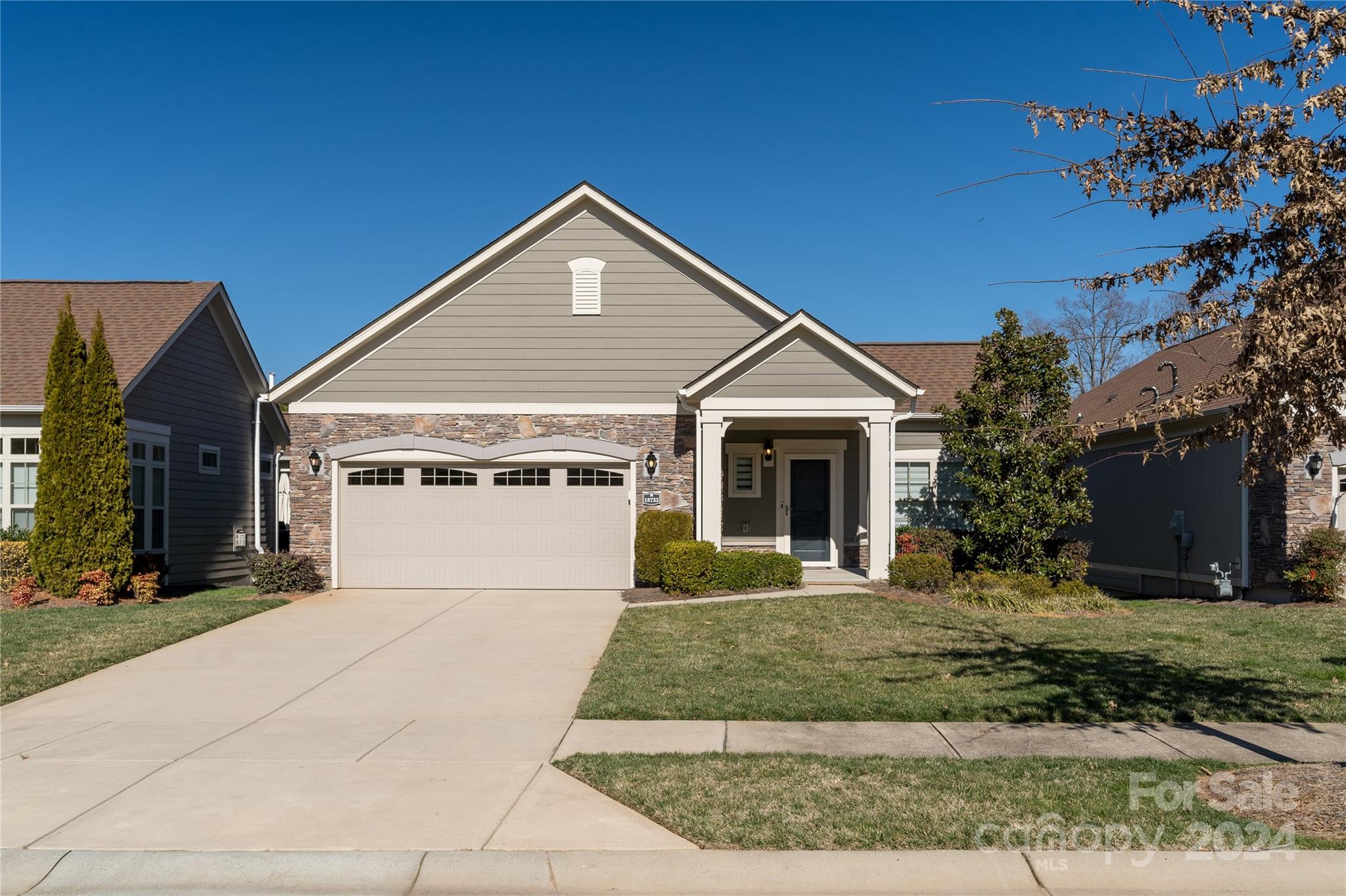 The Courtyards at Jetton - Residential