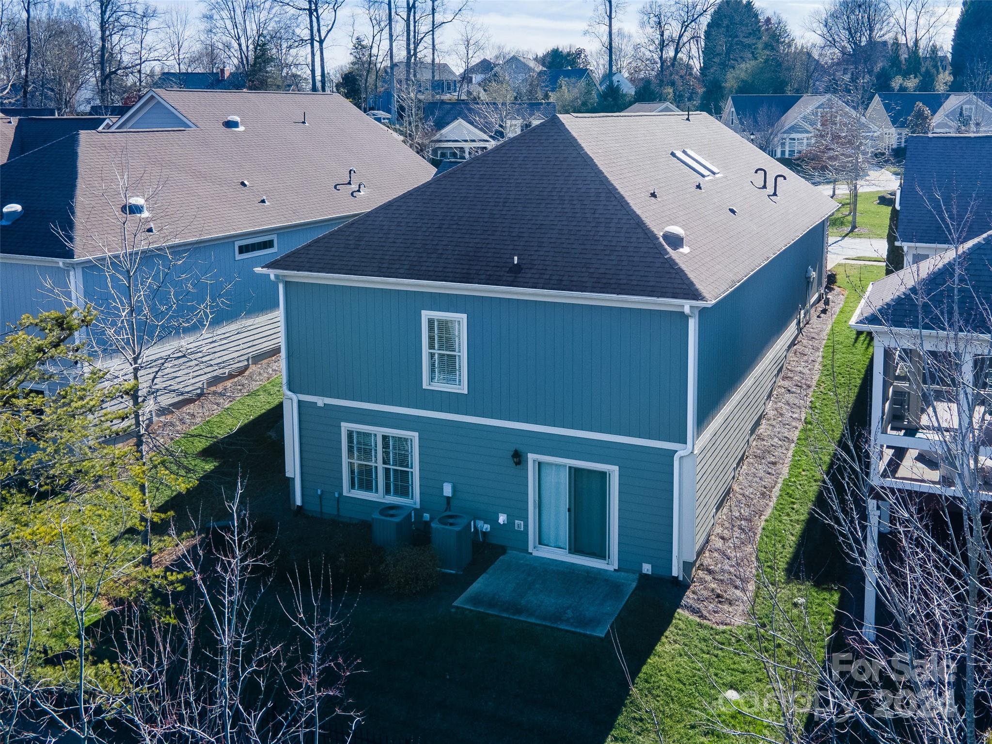 The Courtyards at Jetton - Residential