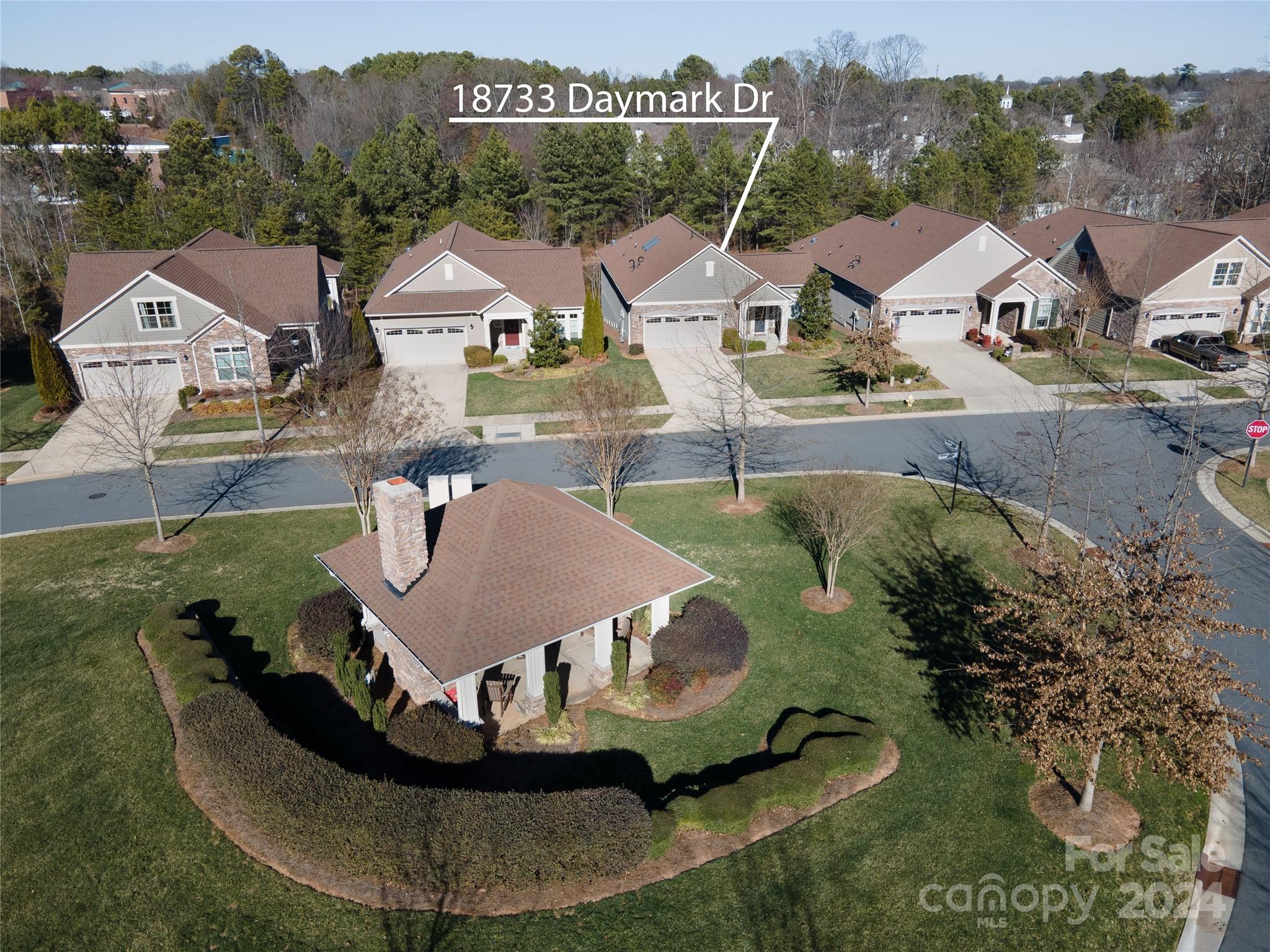 The Courtyards at Jetton - Residential