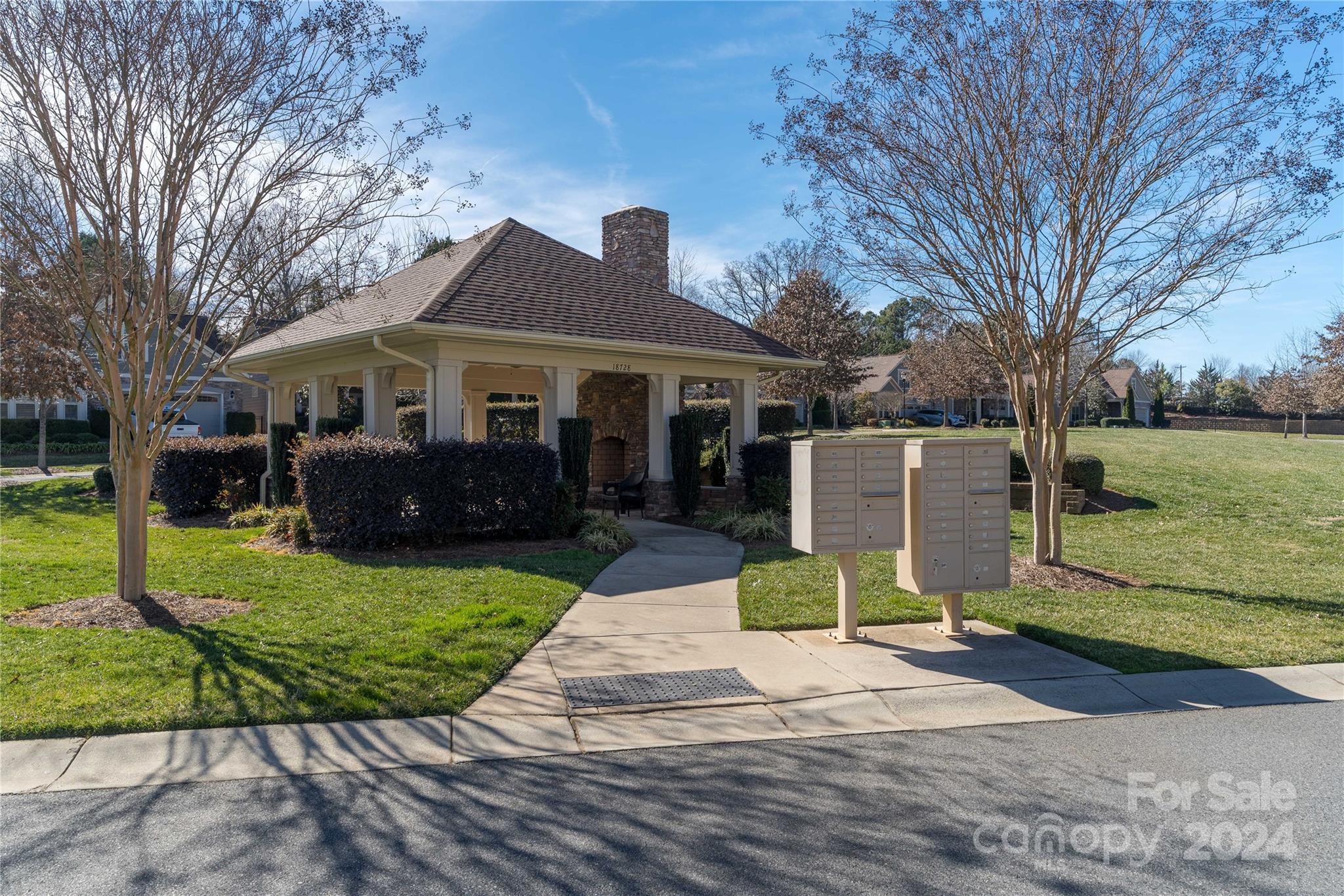 The Courtyards at Jetton - Residential