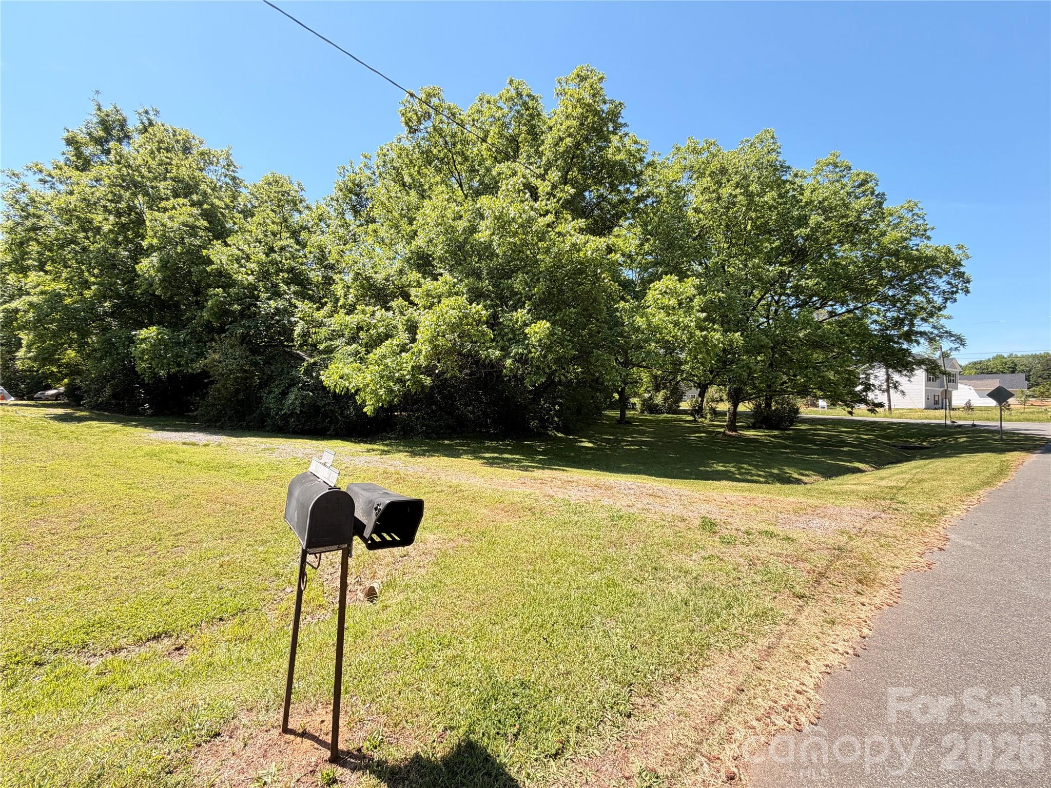 7000 Ridge Lane Road