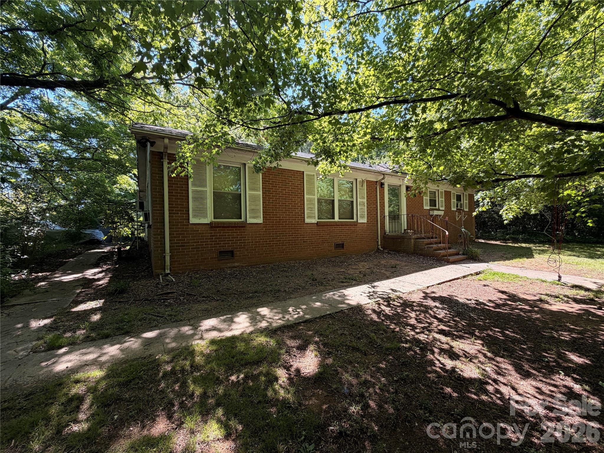7000 Ridge Lane Road