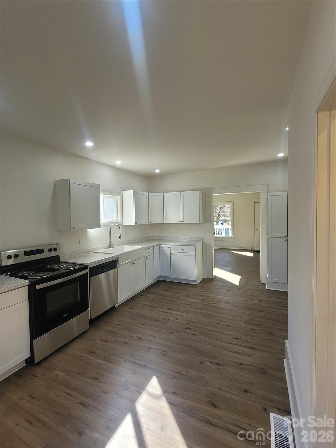 Groves Thread Company - Residential