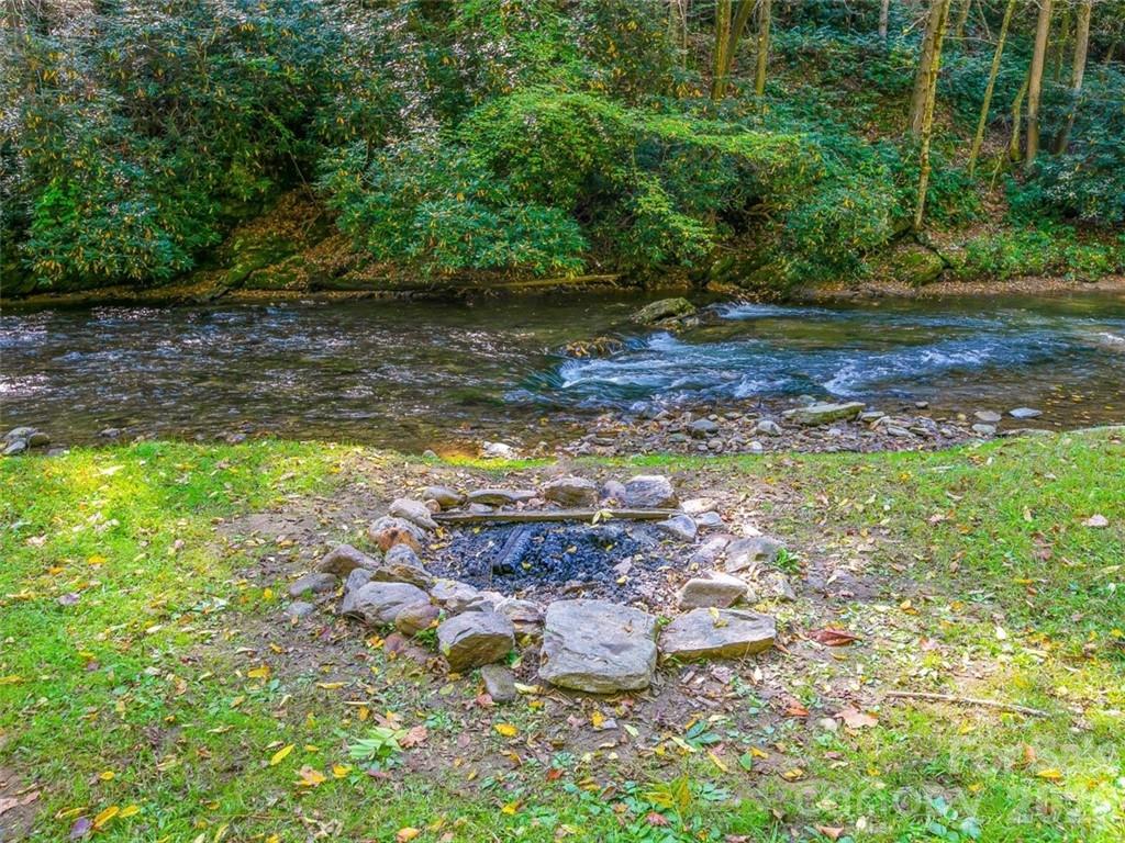 Big Laurel Mountain - Land