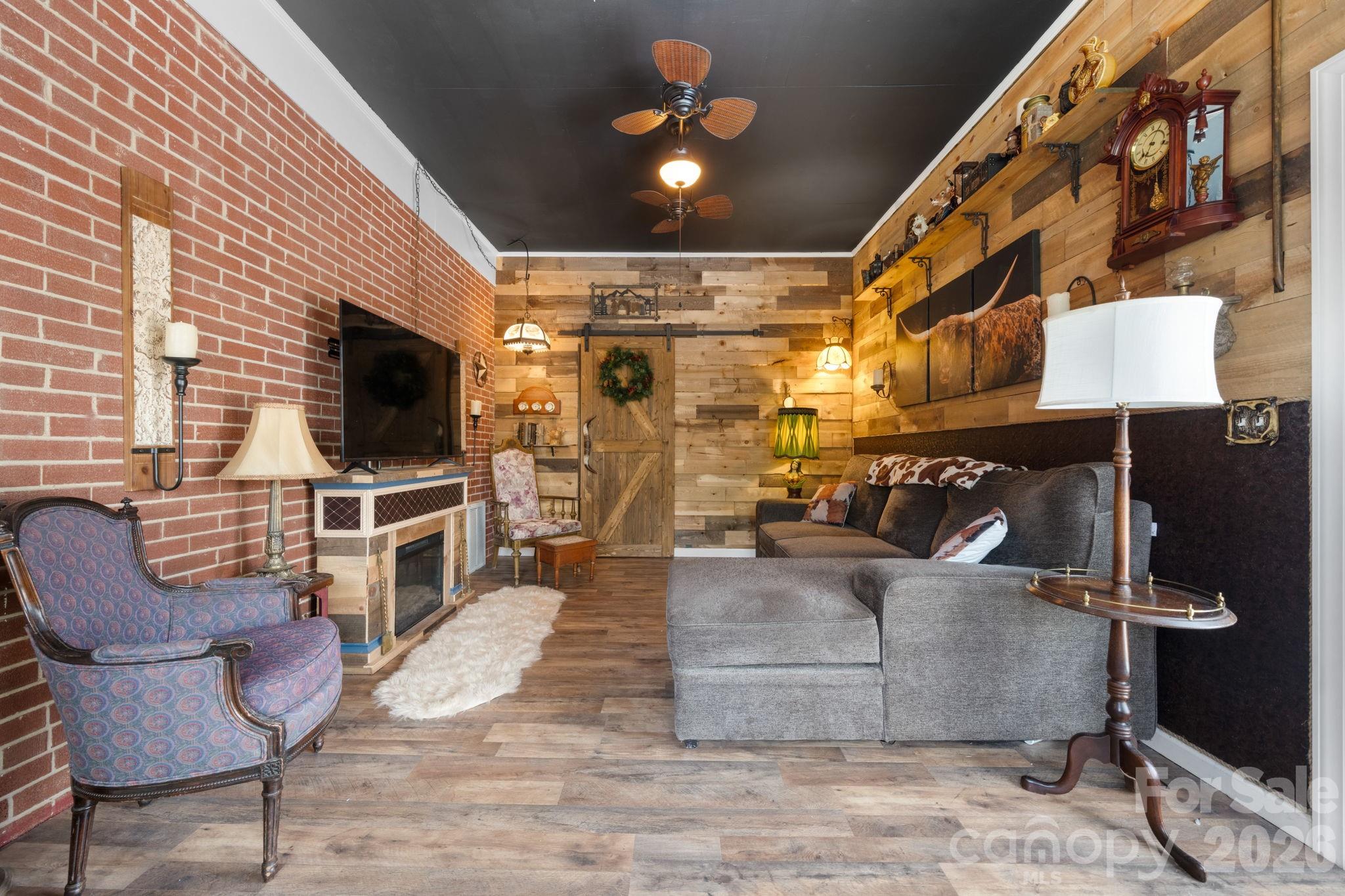 Hillcrest - Residential