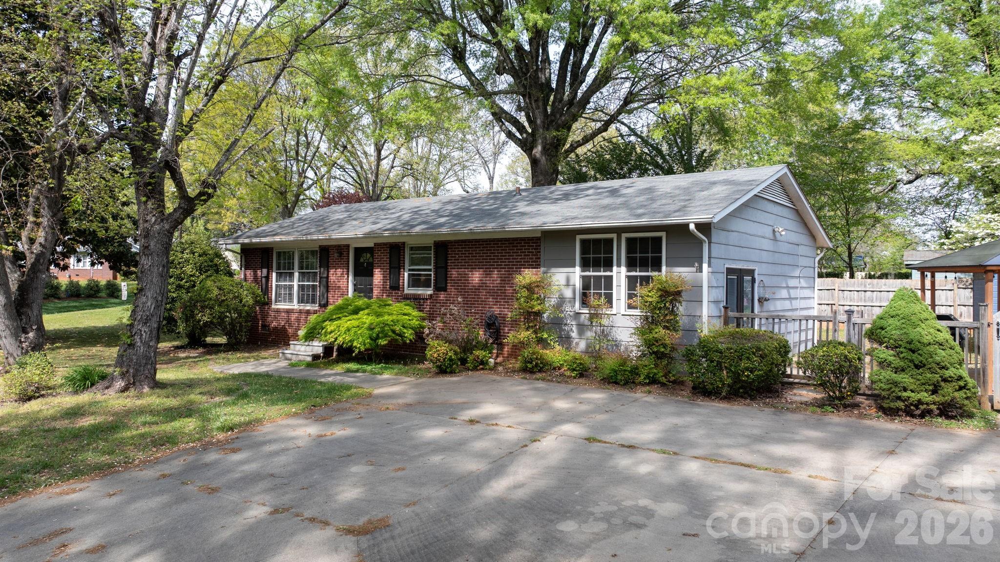 Hillcrest - Residential