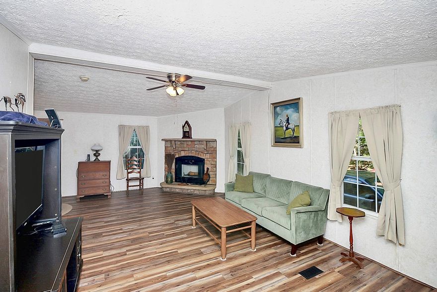 REDUCED! 

MOBILE HOME HAS BEEN DE-TITLED

This sale also includes 5340 Canaan Church Road. 

A horse lovers paradise! This equestrian property has 12 acres and a 4-stall barn with 4 - 12 x 12 Stalls with attached Paddocks. The property Features a 60-foot round pen. There are wooded trails leading to a creek on the back of the property.

The property has easy access to I85 and Kings Mountain riding trails. The home has a new roof installed in 2022 and new floors installed in 2021. The home is handicap accessible and the area offers high speed internet.

This is a MUST SEE!