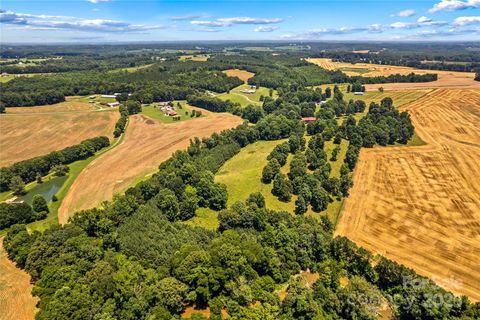 000 J and W Road Olin NC 28660