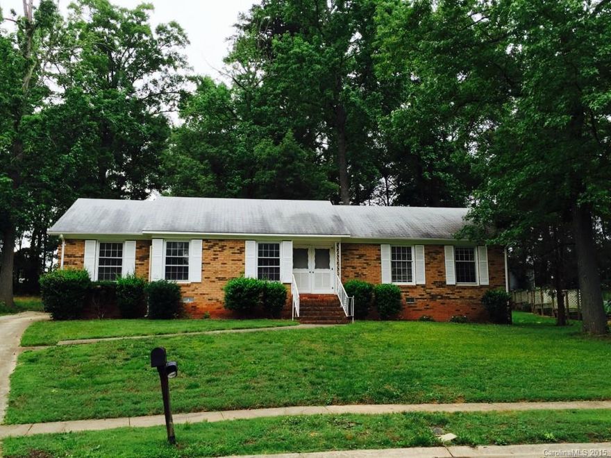 Great location in sought after, established McClintock Woods neighborhood! Beautiful brick ranch ready for your renovation!Home is sold "as-is" - no home repairs. Great for remodel!