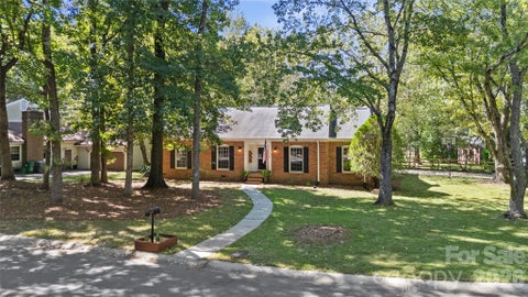Photo of 511 Morning Dale Road, Matthews, NC 28105 (MLS # 4420407)
