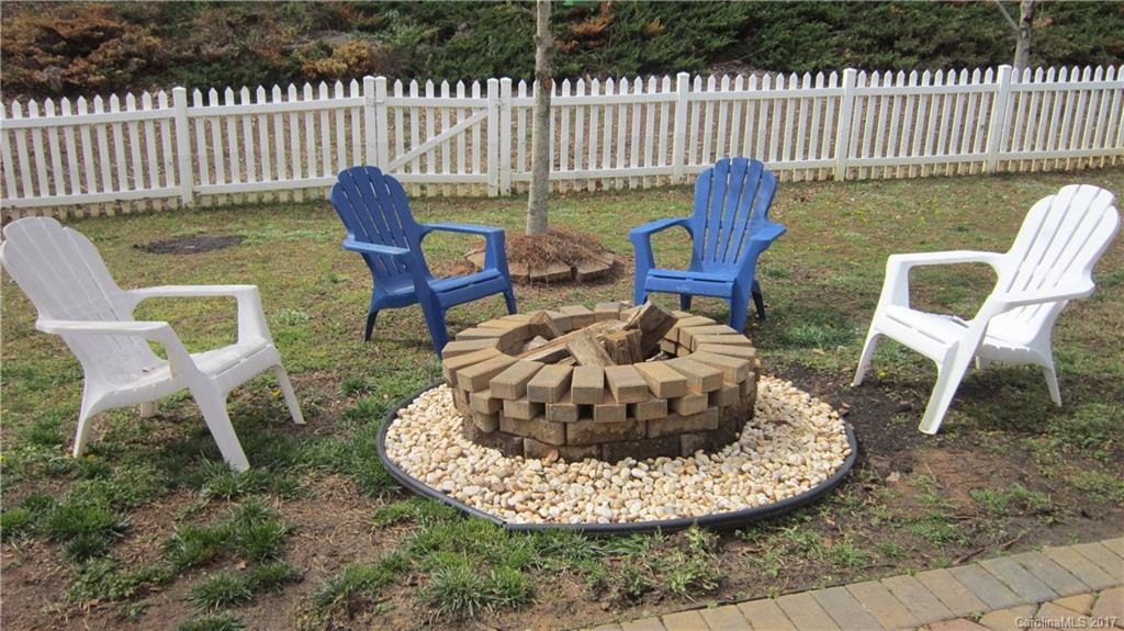 Ridge Pointe - Residential