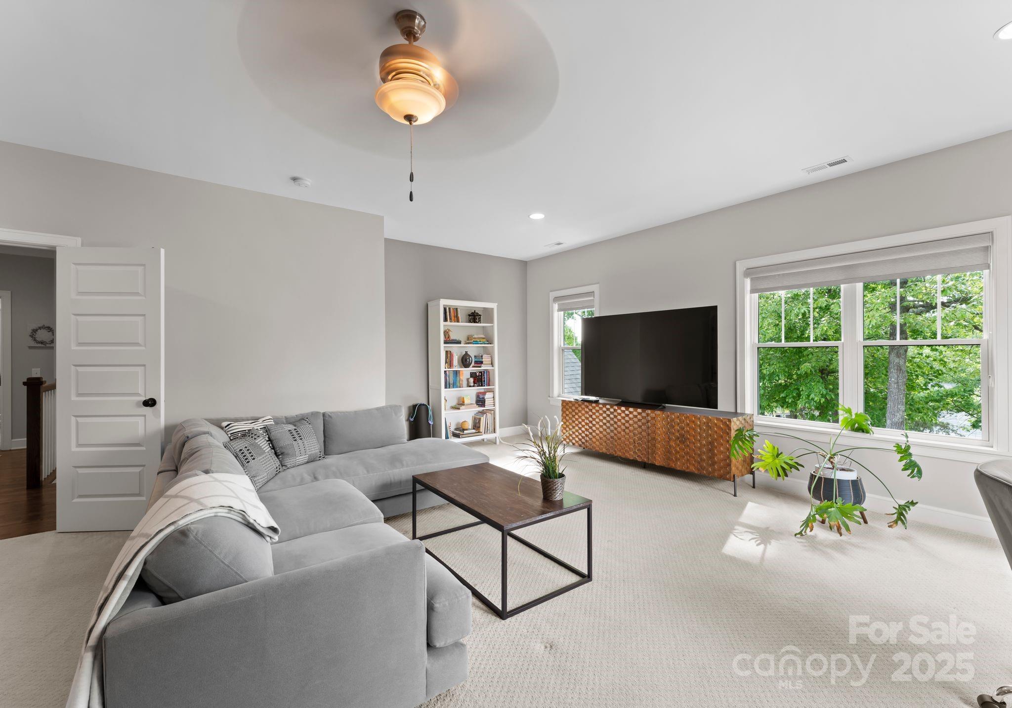 Pointe Regatta - Residential