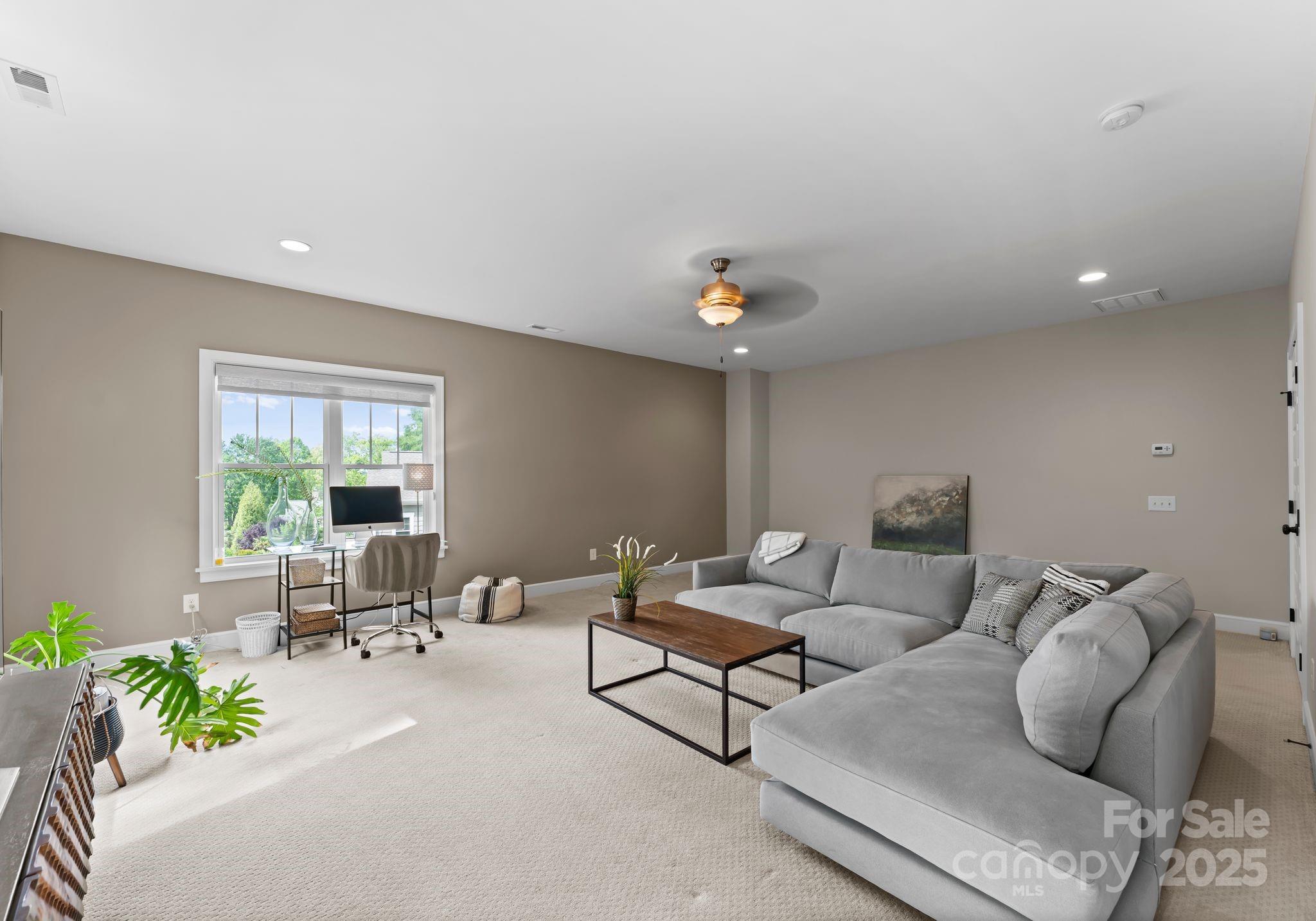 Pointe Regatta - Residential