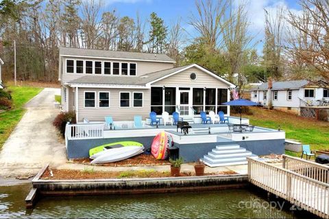 938 Pinehaven Drive New London NC 28127