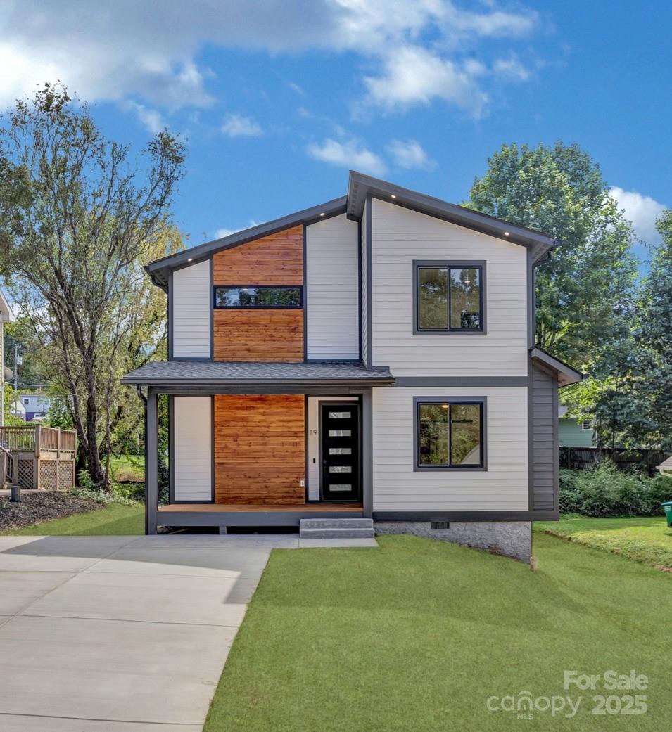 19 Lamar Avenue