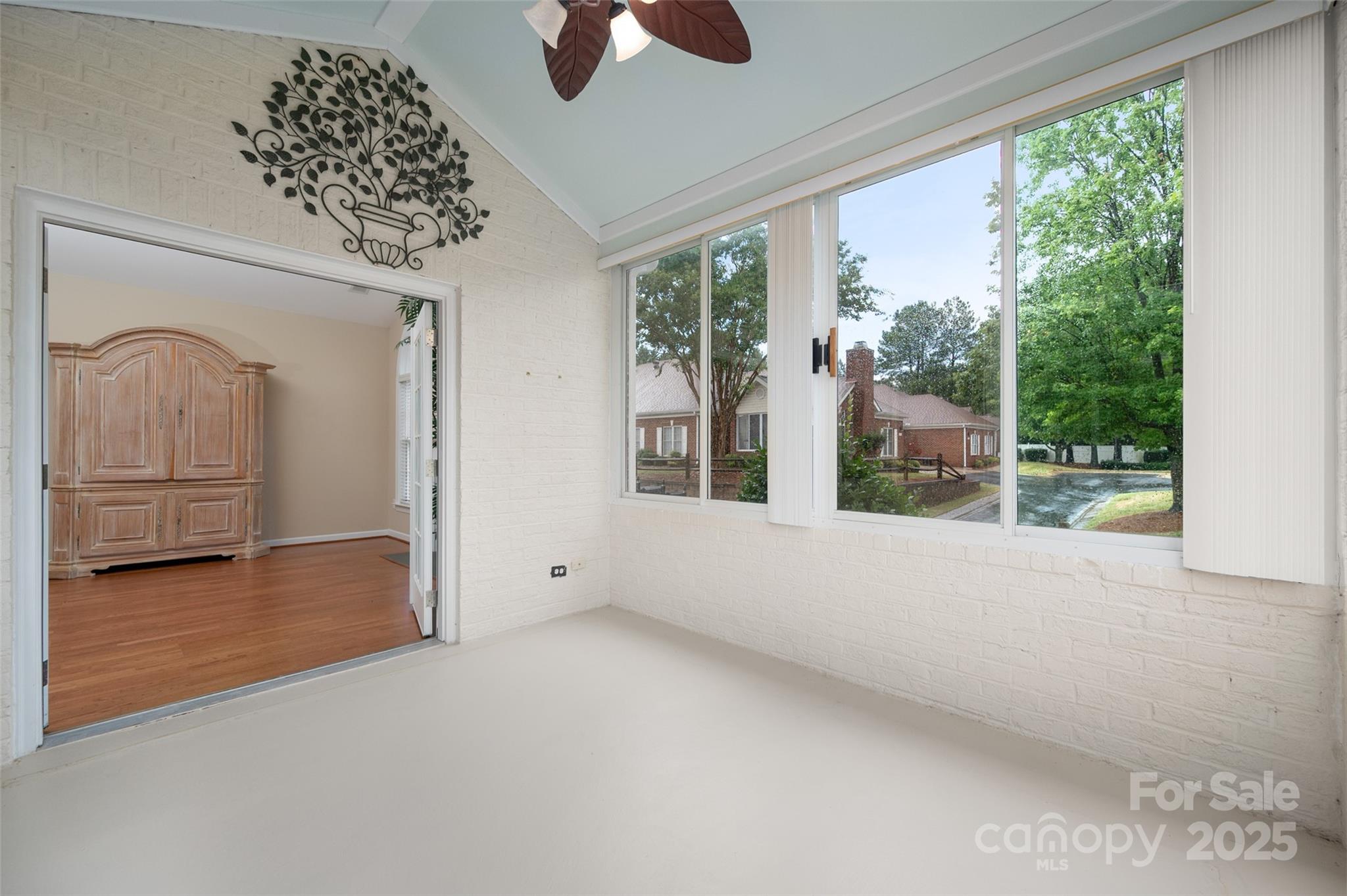 Windsor Oaks - Residential