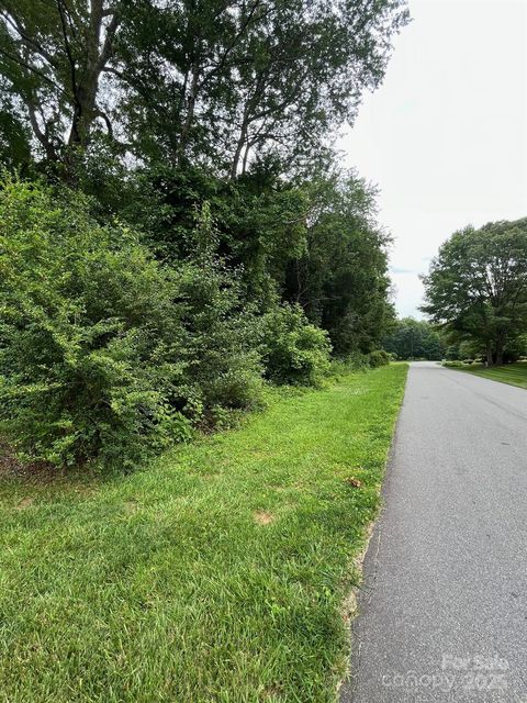 1895 Knolls Drive Newton NC 28658