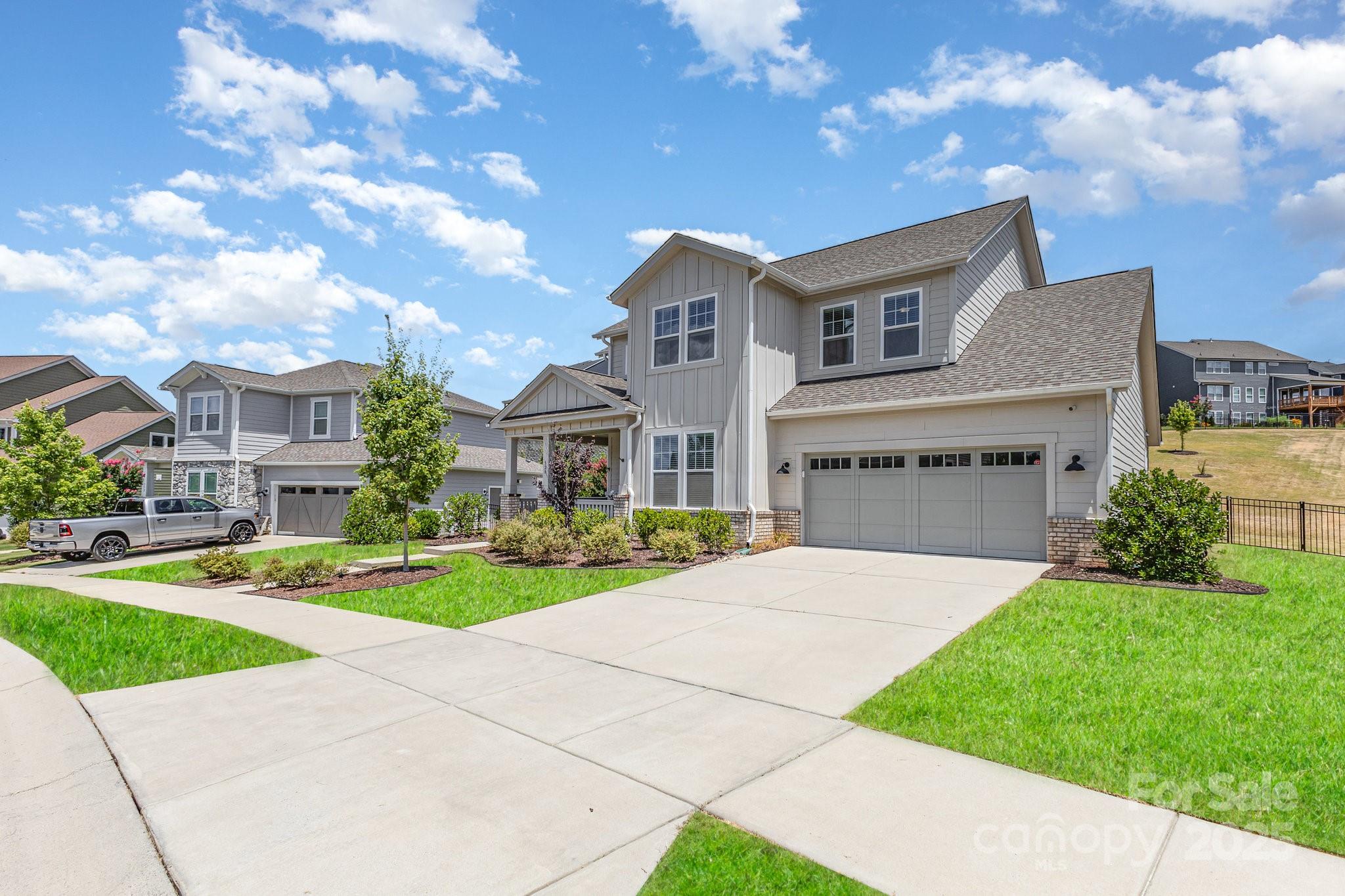 528 Rock Skip Way