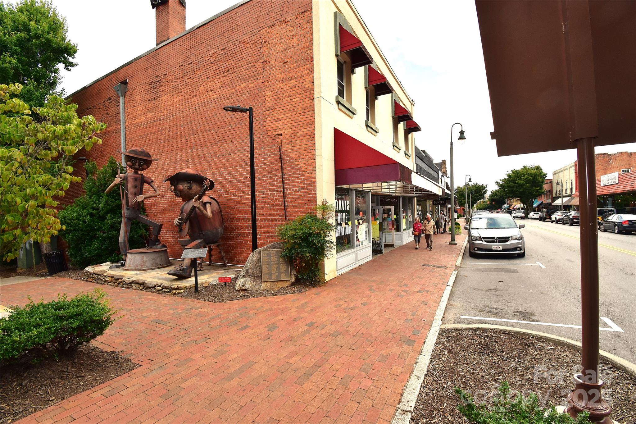 93 N Main Street