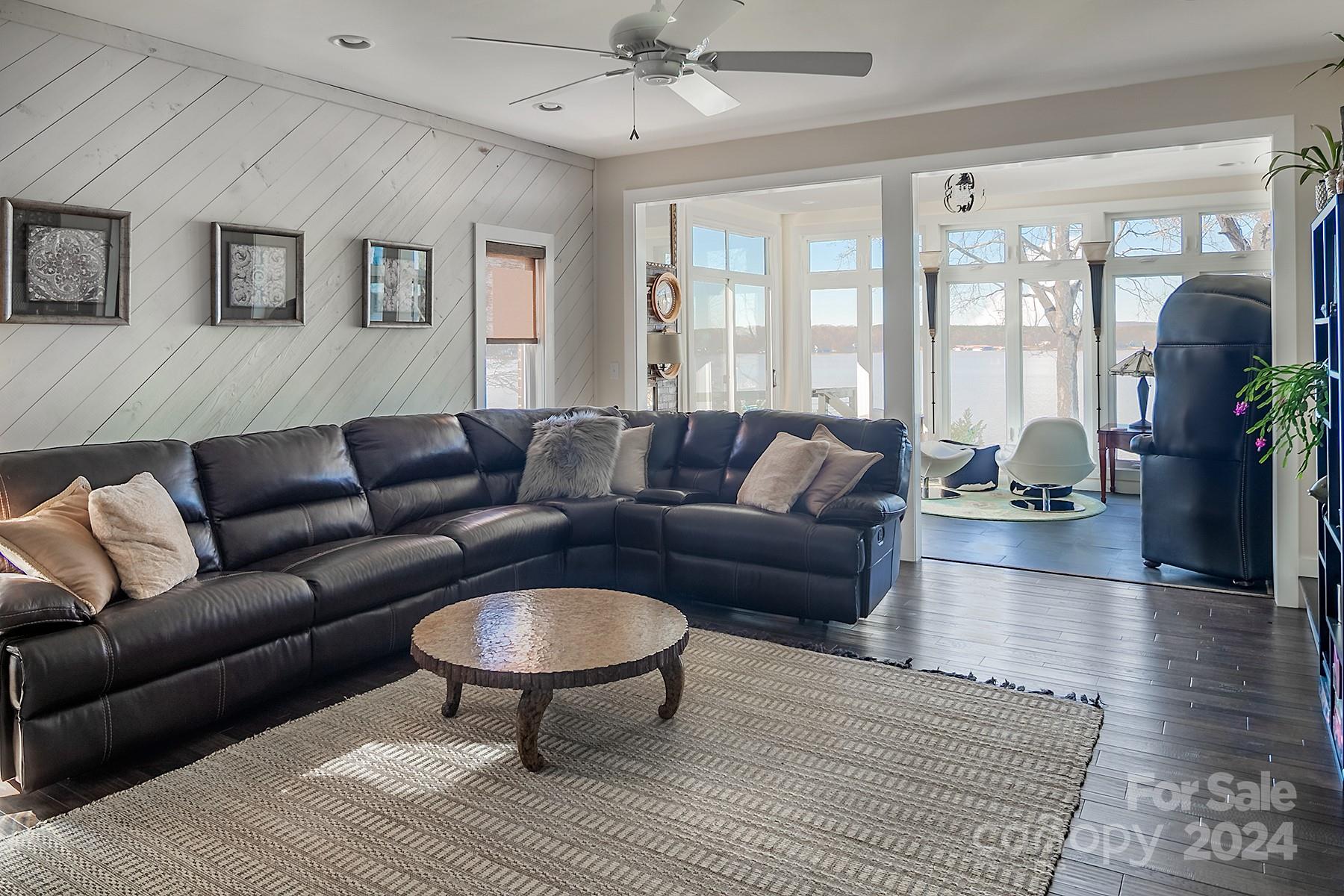 Tega Cay - Residential